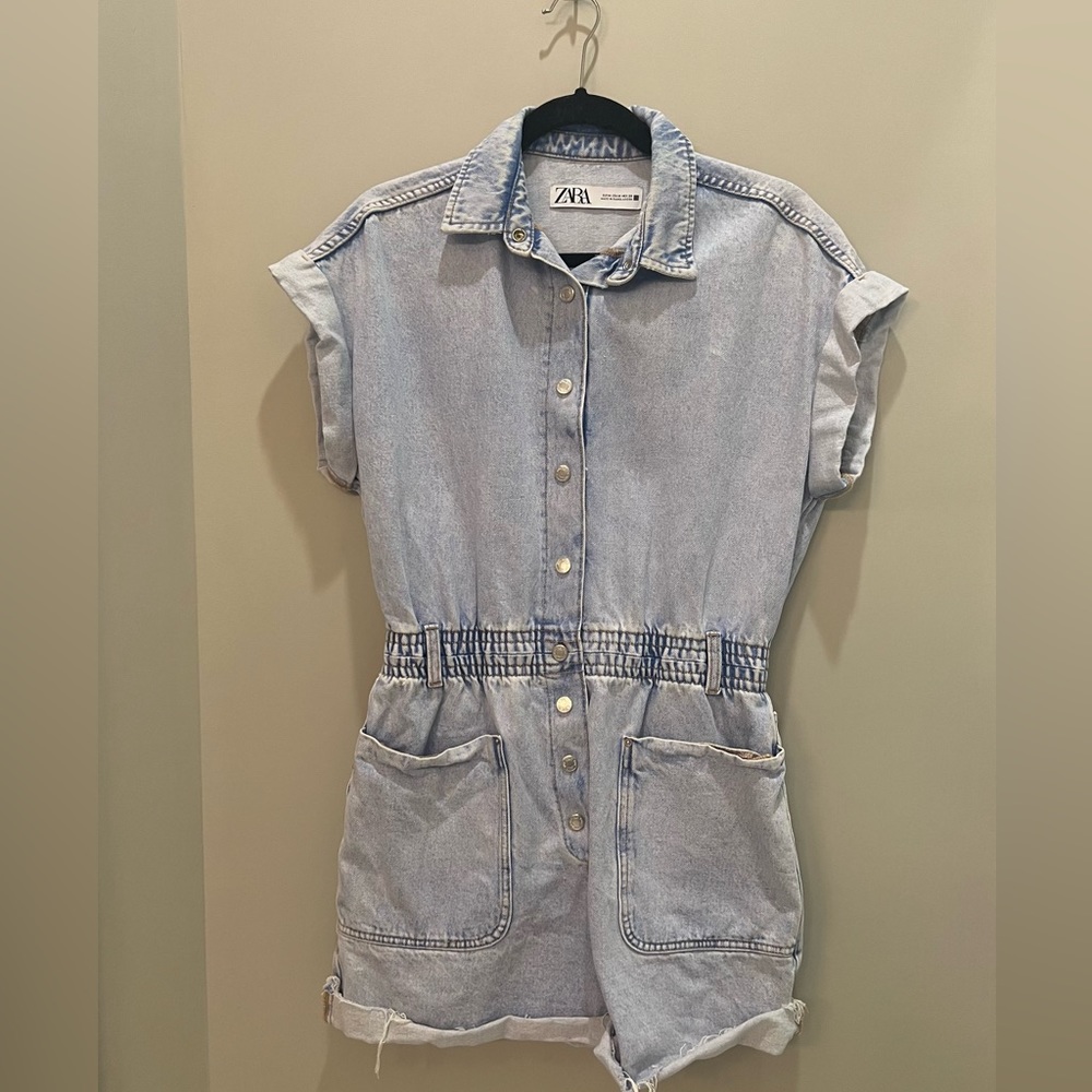 Zara Size Medium Denim Relaxed Fit Short Romper 💙 Like New!